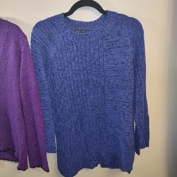 2 women's sweaters Small - Picture 2 of 7